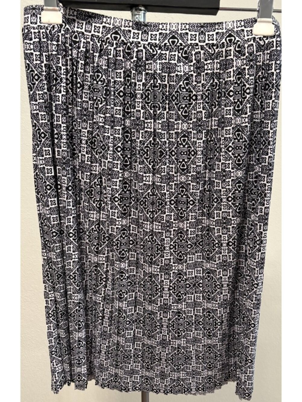 Robert Louis Womens Size L Geometric Pattern Maxi Skirt Stretch 32X26.5”